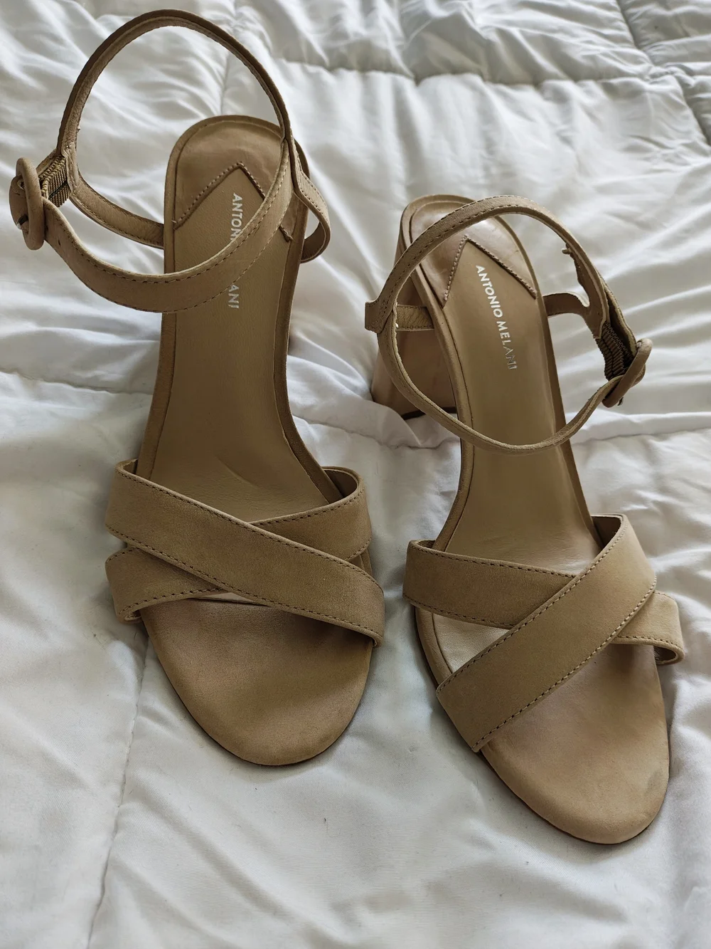 Antonio Melani Nude Beige Leather Sandals - Size 8M - Picture 4 of 4